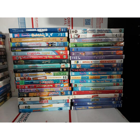 Lot Of 40 Fye Wholesale Blowout DVD Kids Childrens Movies Peppa Pig Dora T3#491